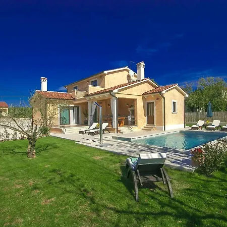 Rotonda Villa Baderna